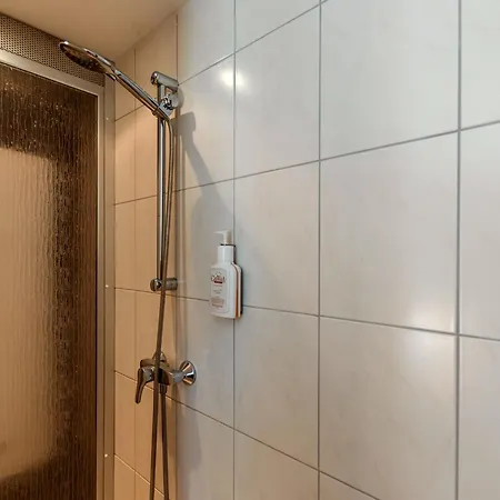 Rose By Interhome Бад-Гофгаштайн